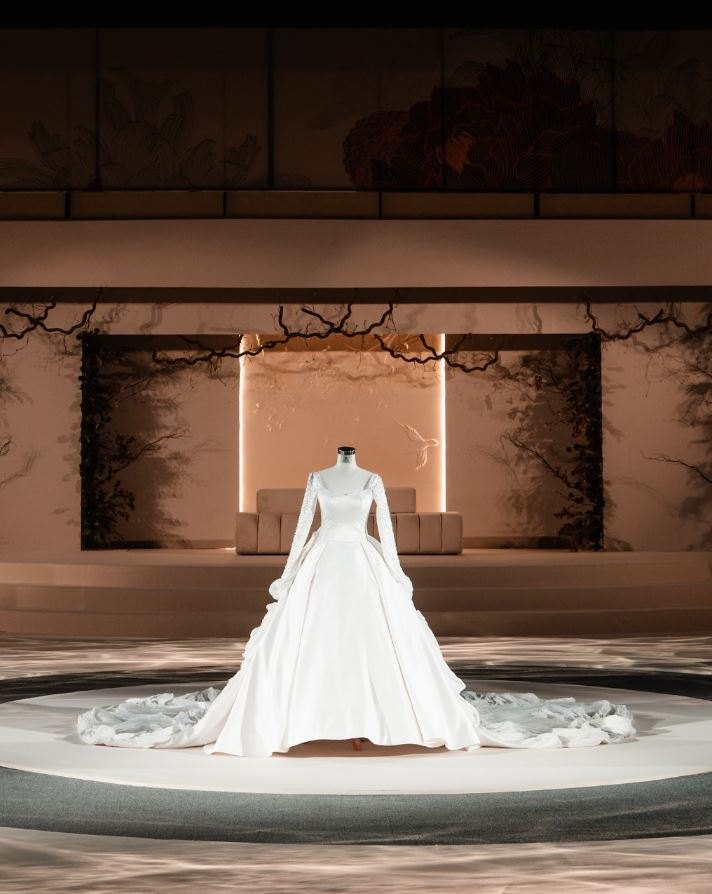 Bridal dress on display at a Dubai wedding, photographed by Weddings by M Studio